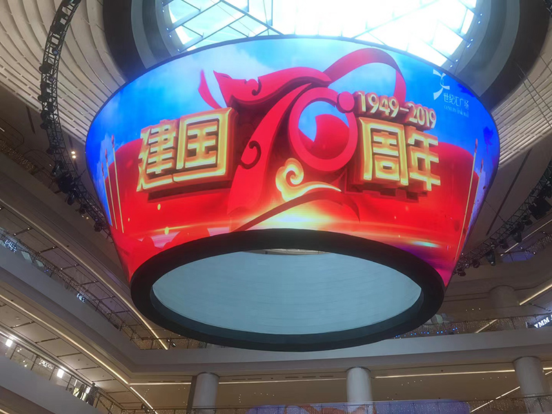 公司花20萬裝修的會議室，竟被客戶吐槽‘像網(wǎng)吧’？高級感會議室的屏幕選擇秘訣”