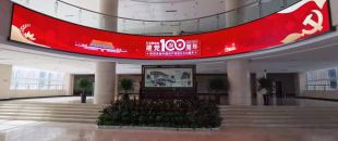 為了避免光污染影響周邊居民，戶外LED顯示屏亮度該如何科學(xué)控制？